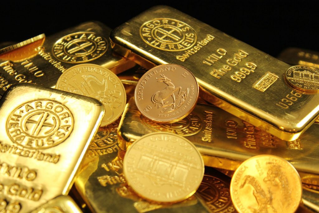 how to invest in gold wisely