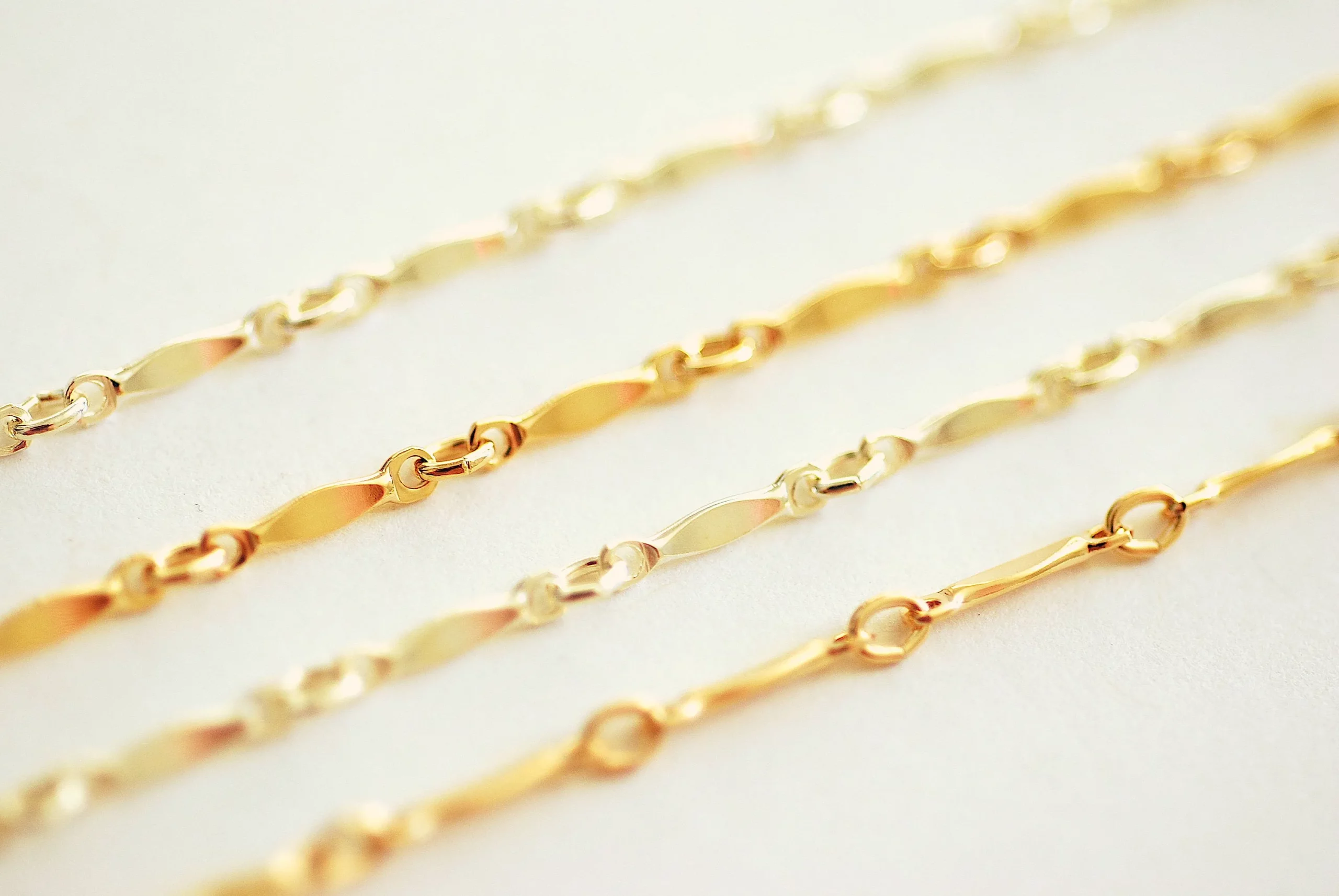 14 karat gold chain necklace showcased at ideal jewelry and loan pawn shop Brockton